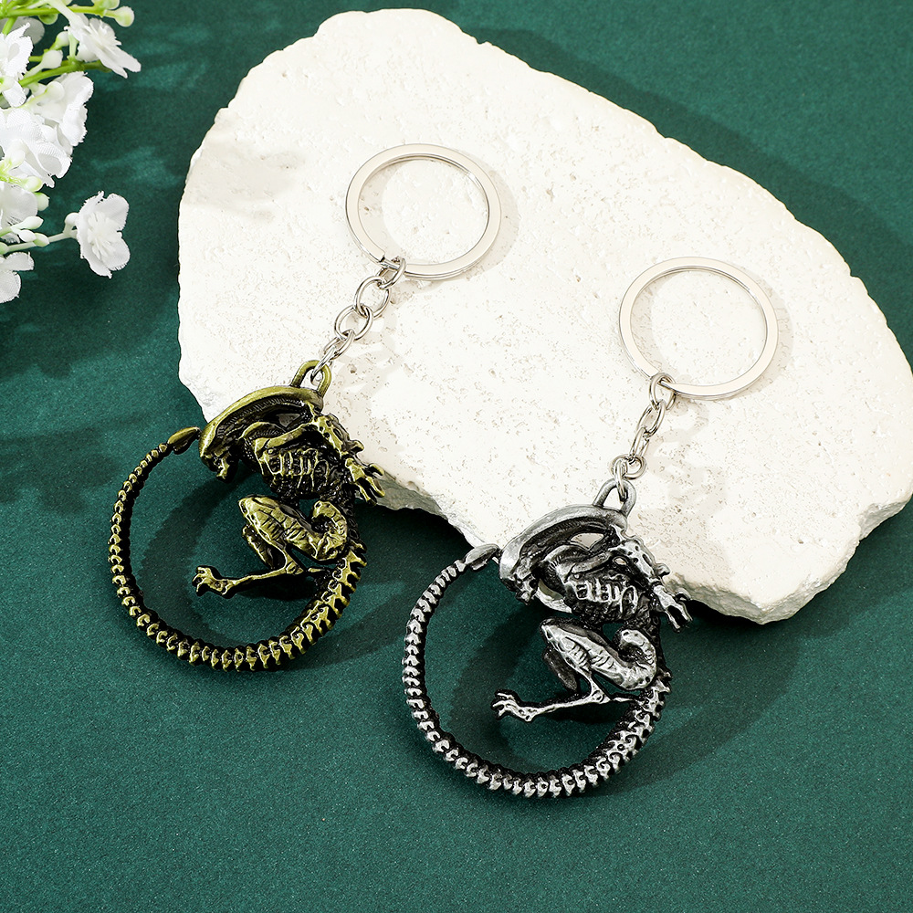 Vintage Fashion Queen - Avp Alien V Predator Covenant breloki