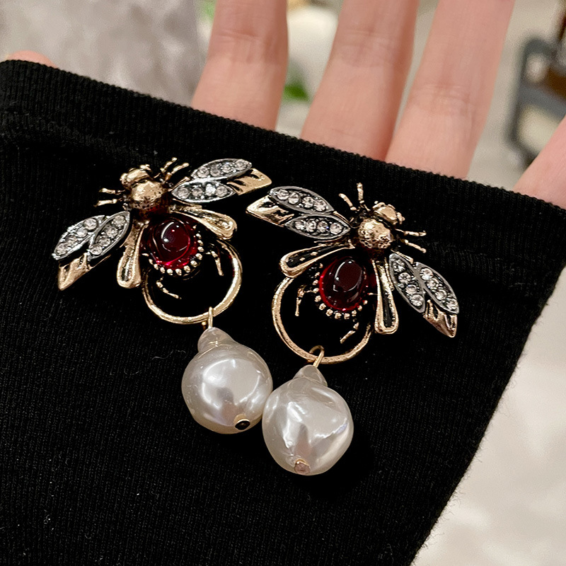 Vintage Fashion Bug - Vintage Bug Insect Dangle Earrings z