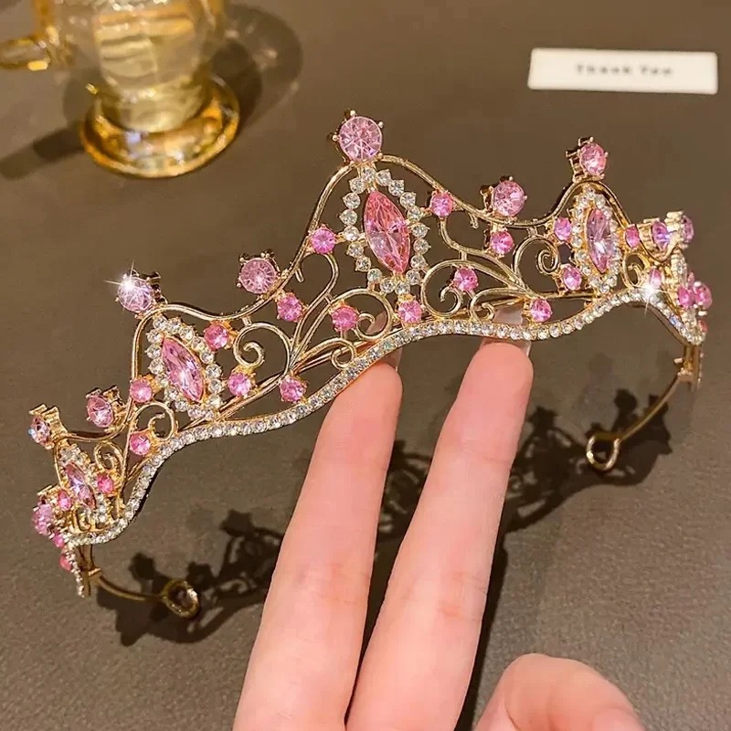 Korona Królowej Mody w Stylu V – Vintage Fashion Queen recenzja i cena