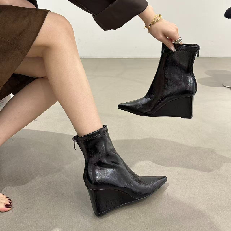 Botki damskie jesienno-zimowe  – Vintage Fashion Aesthetic recenzja i cena