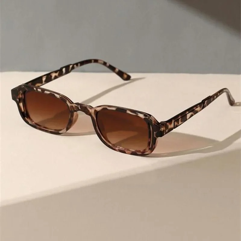 Luksusowe prostokątne okulary  – Vintage Fashion Images recenzja i cena