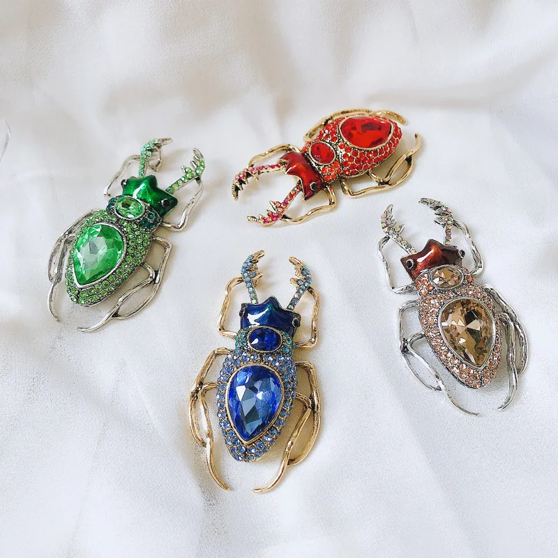Blucome niebieski kryształowy  – Vintage Fashion Bug recenzja i cena